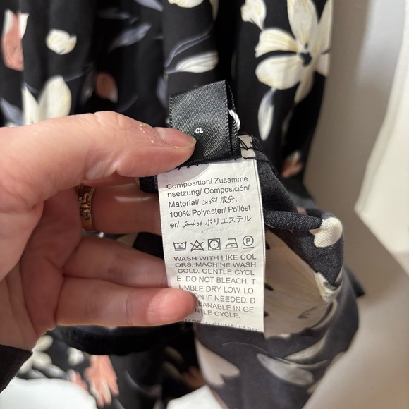 🎉3/25$🎉 🌸 SHEIN Black Floral Sleeveless Sundress – Size Medium 🌸 - Picture 4 of 5